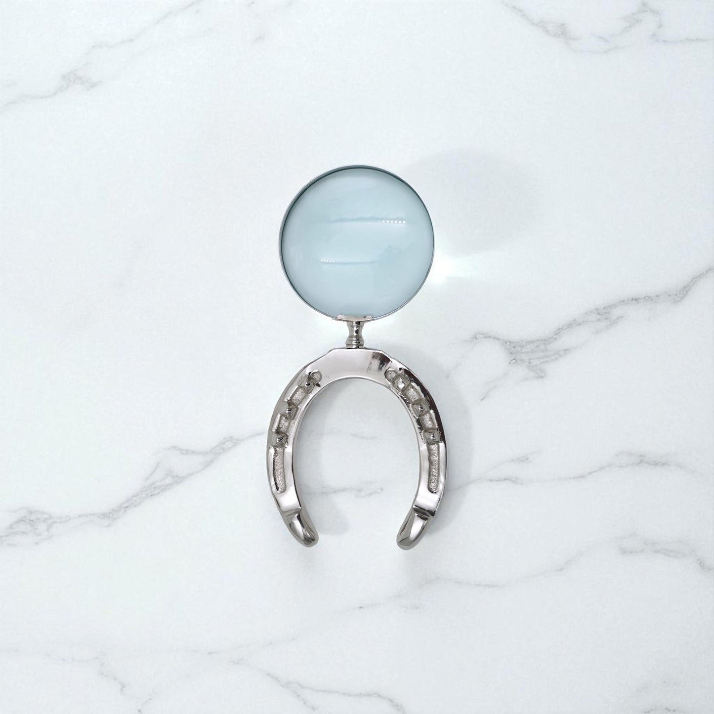 Horse Shoe Magnifying Glass
