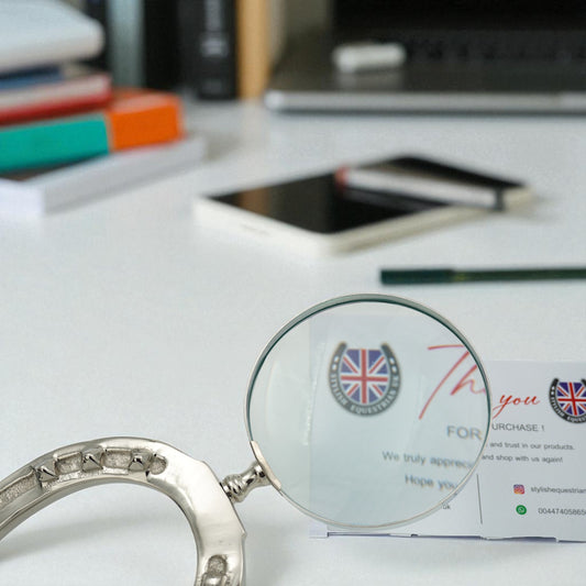 Horse Shoe Magnifying Glass